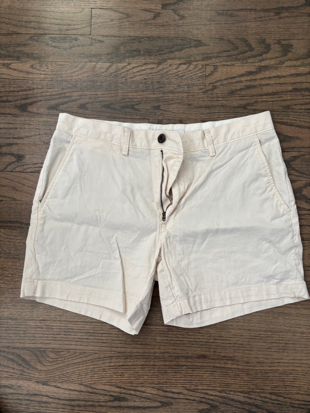Men's Classic Cream Shorts - Picture 3 of 15
